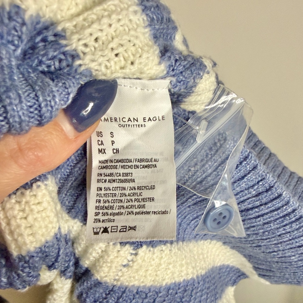 NWT American Eagle Striped Blue and Cream Knit Sweater - Picture 9 of 10